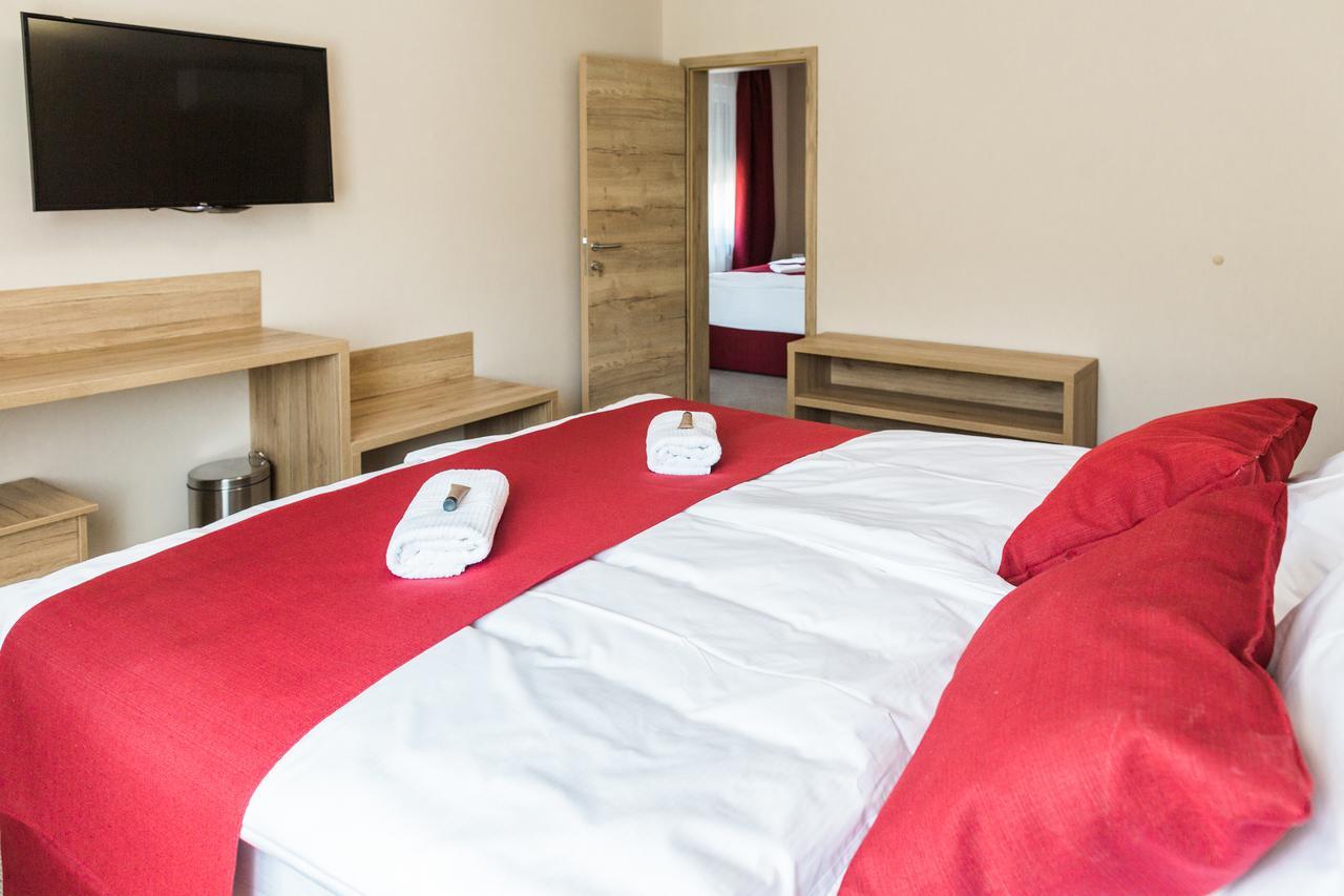 Bed & Breakfast Tea Rooms Lubiana Esterno foto