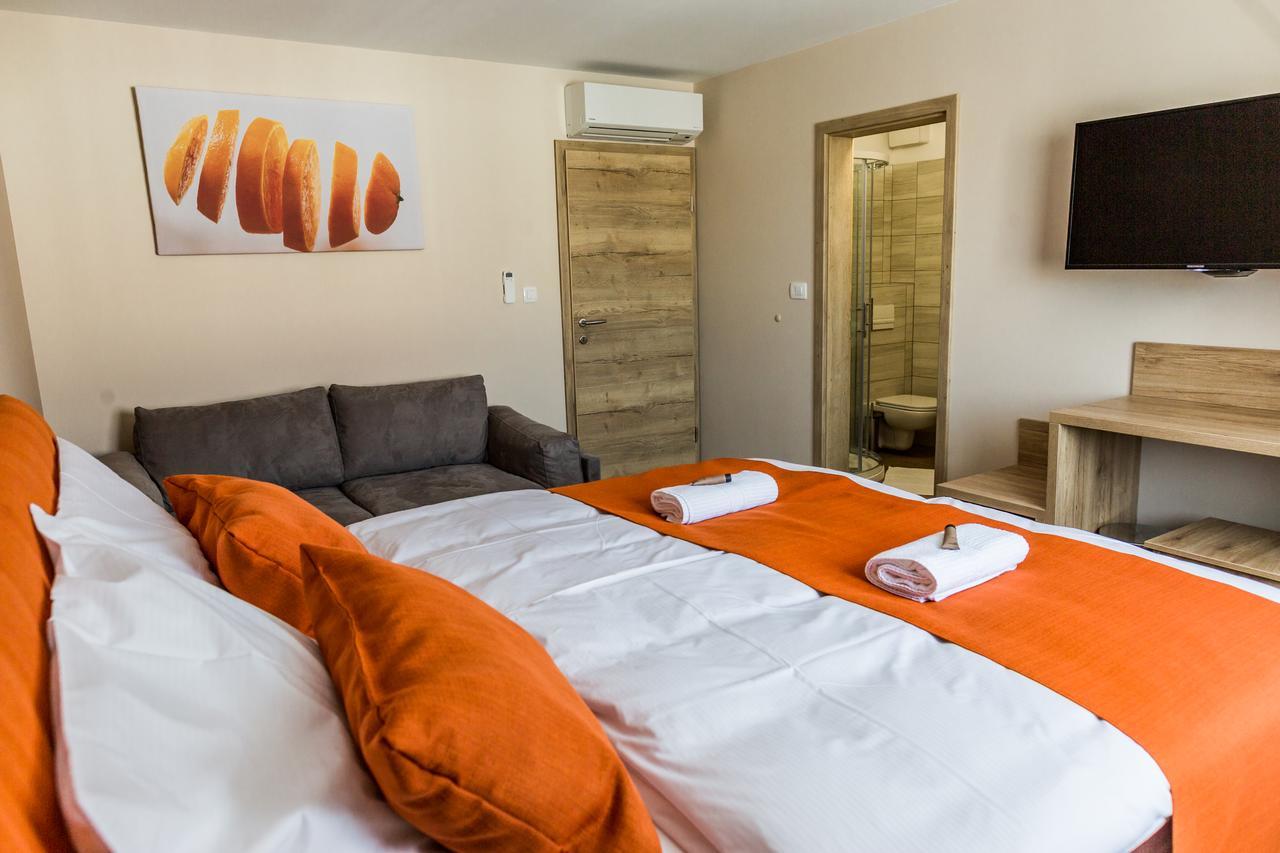 Bed & Breakfast Tea Rooms Lubiana Esterno foto